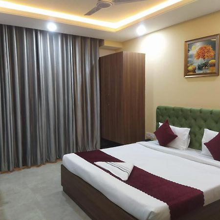 Limewood Stay - Near Golf Course Road Gurgaon Exterior foto